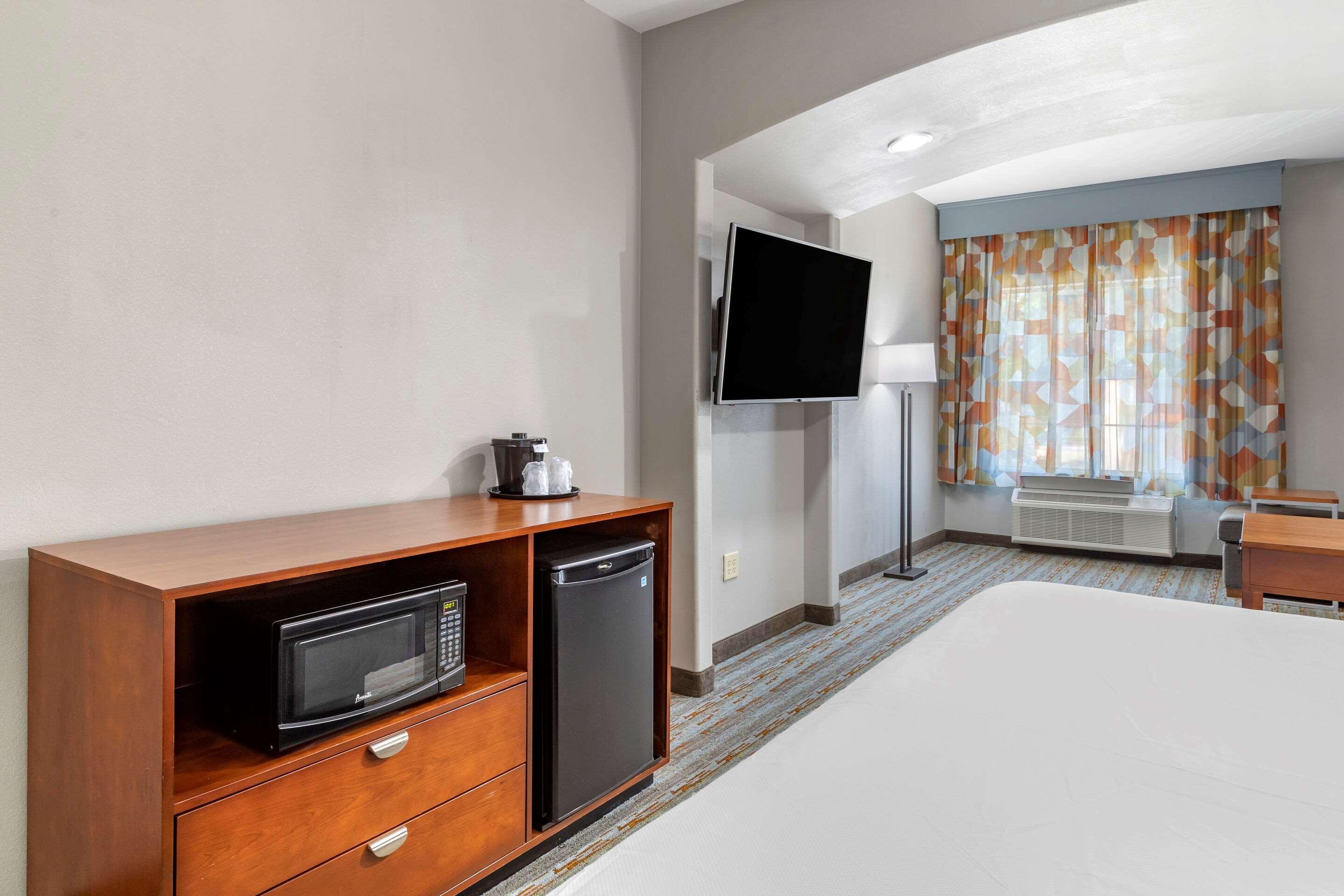 Comfort Inn & Suites Cleveland Kültér fotó